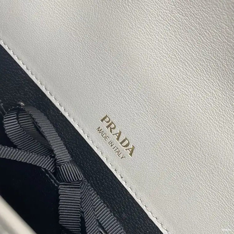 Prada 204B570063 Bags 0501